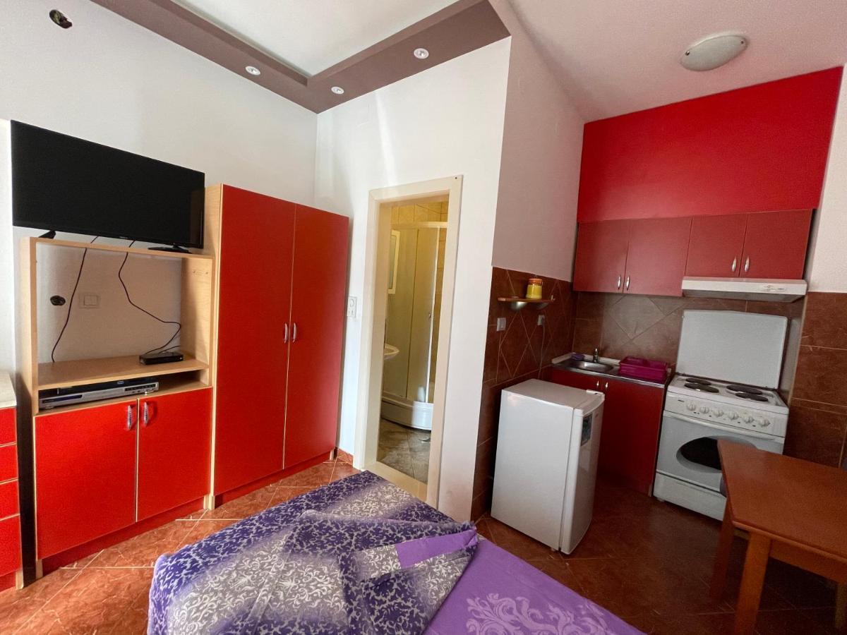 Apartments Zevs บุดวา ภายนอก รูปภาพ