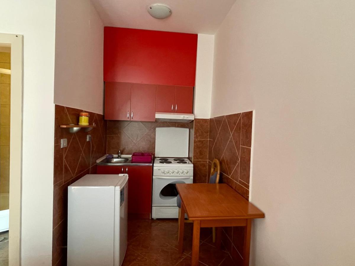 Apartments Zevs บุดวา ภายนอก รูปภาพ