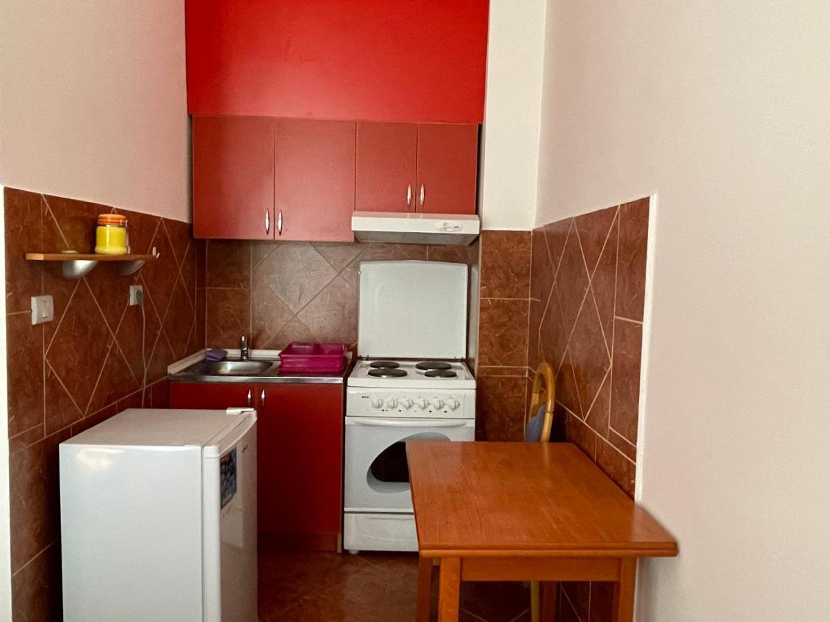 Apartments Zevs บุดวา ภายนอก รูปภาพ