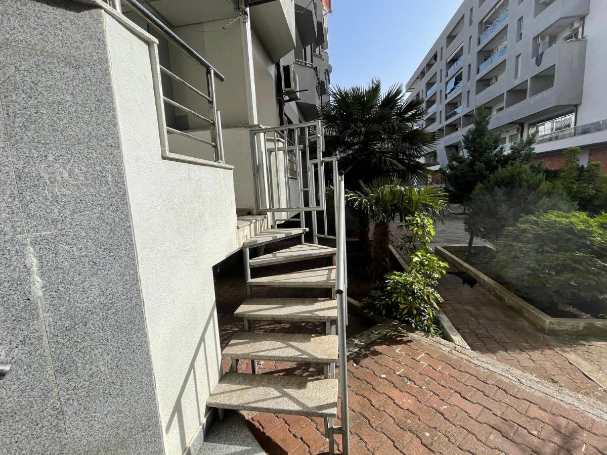 Apartments Zevs บุดวา ภายนอก รูปภาพ