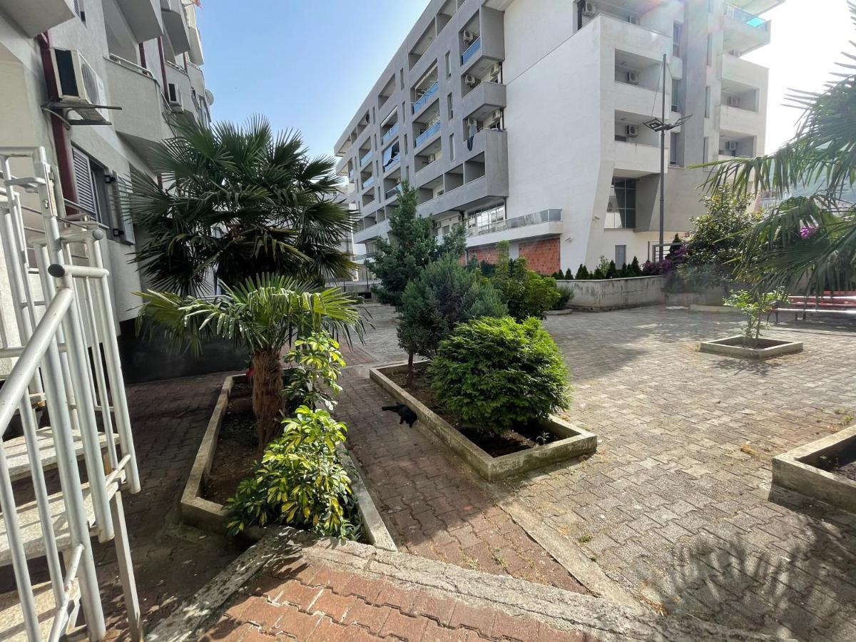 Apartments Zevs บุดวา ภายนอก รูปภาพ