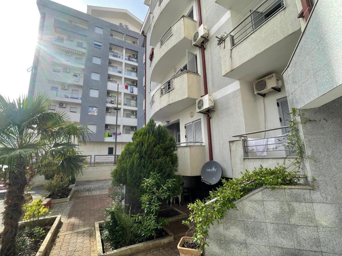 Apartments Zevs บุดวา ภายนอก รูปภาพ